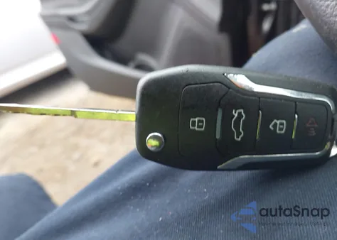 2018 Ford Focus Se z USA, uszkodzony, nr VIN 1FADP3F2XJL206441